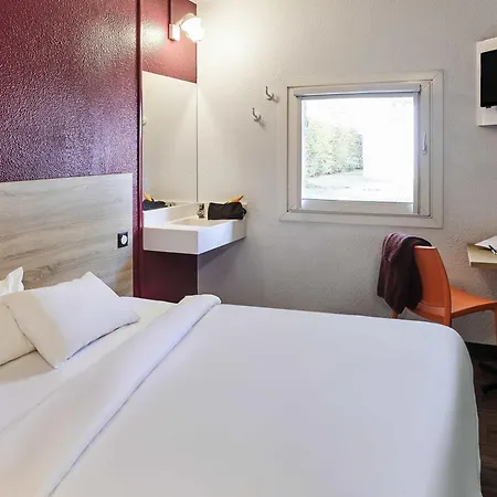 Hotelf1 Centre Ouest