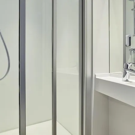 Hotelf1 Centre Ouest Hotel