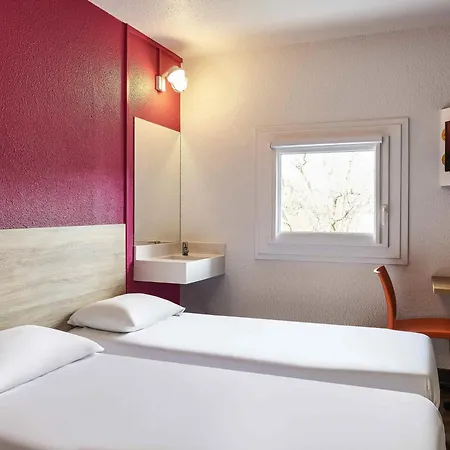 Hotelf1 Centre Ouest