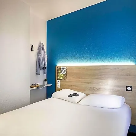 Hotelf1 Centre Ouest 2* Miluza