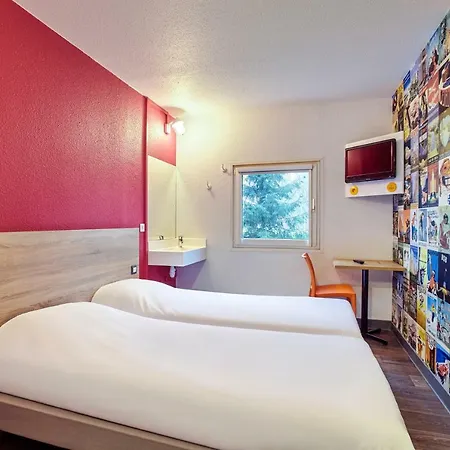 Hotelf1 Centre Ouest