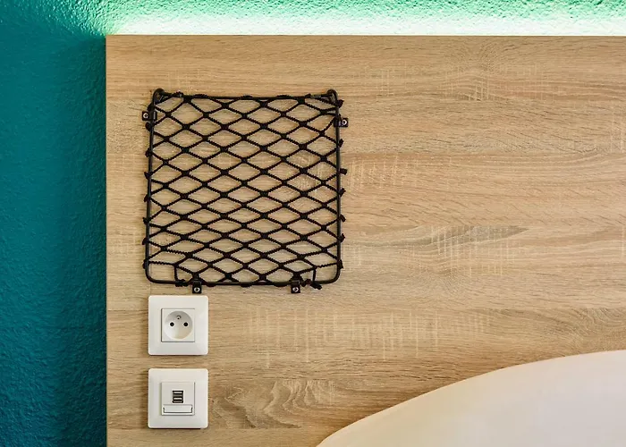 Hotel Hotelf1 Centre Ouest